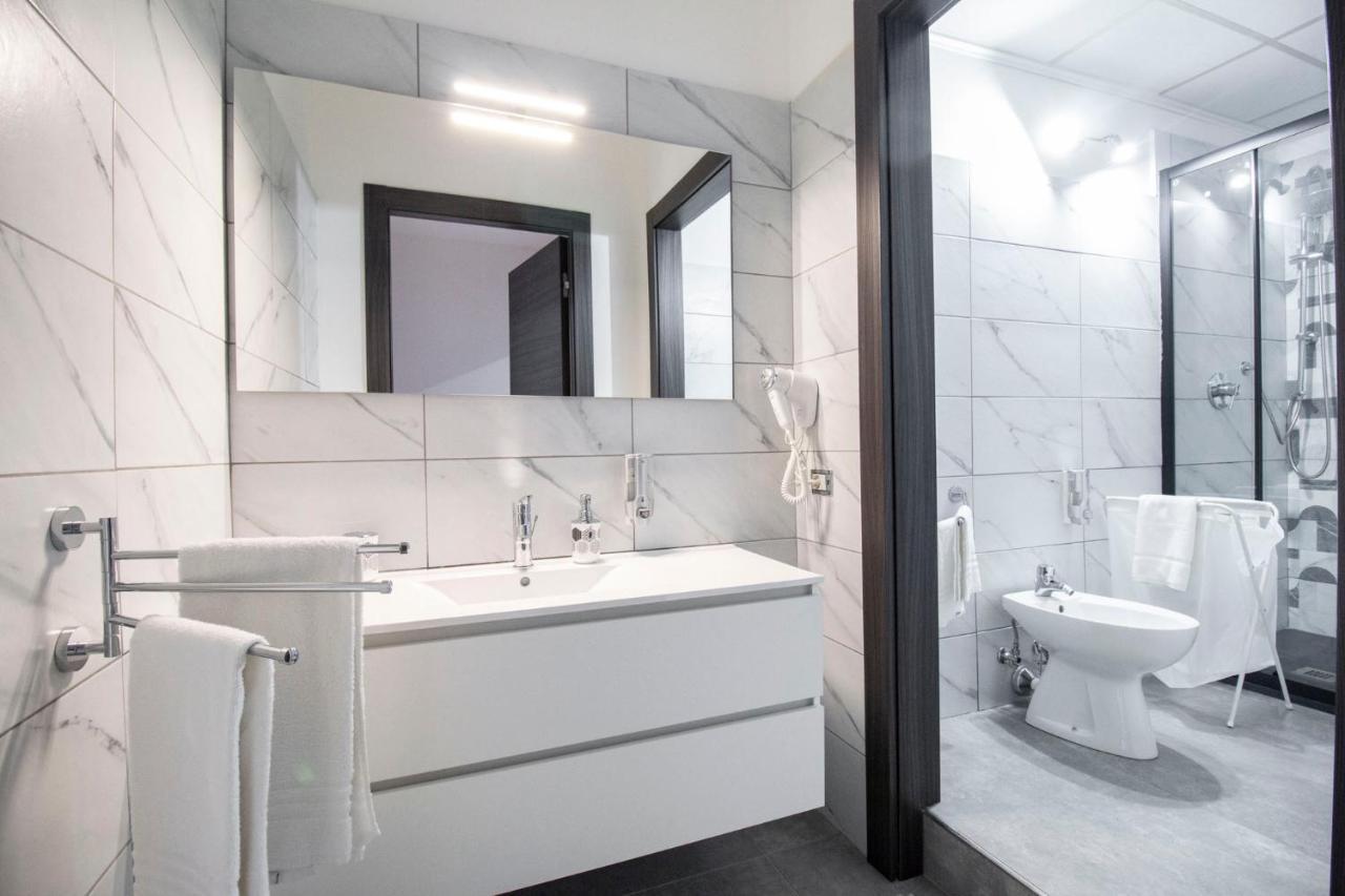 Royal Playa Suite And Apartament -Private Parking- Self Chek Out Aeroporto di Catania Fontana Rossa Esterno foto