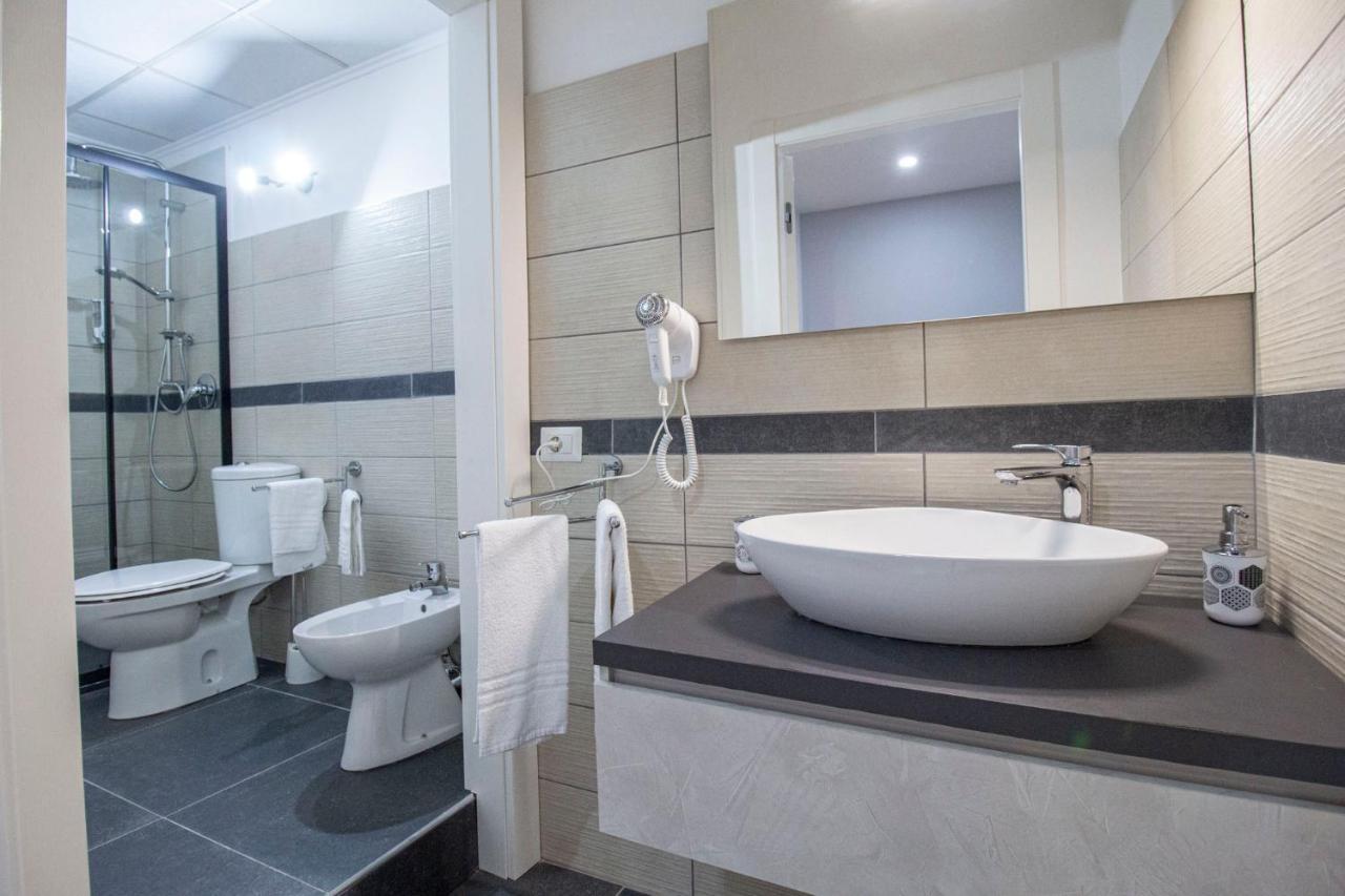 Royal Playa Suite And Apartament -Private Parking- Self Chek Out Aeroporto di Catania Fontana Rossa Esterno foto