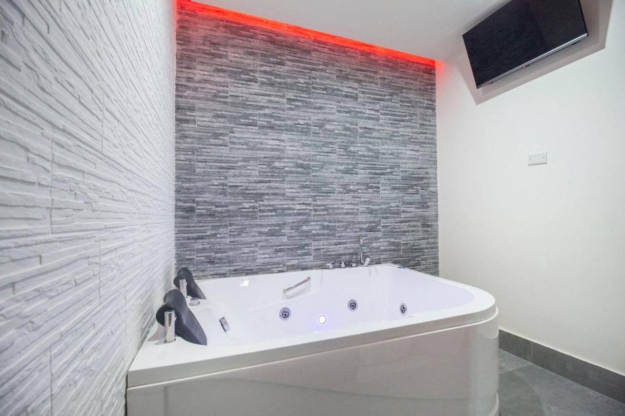Royal Playa Suite And Apartament -Private Parking- Self Chek Out Aeroporto di Catania Fontana Rossa Esterno foto