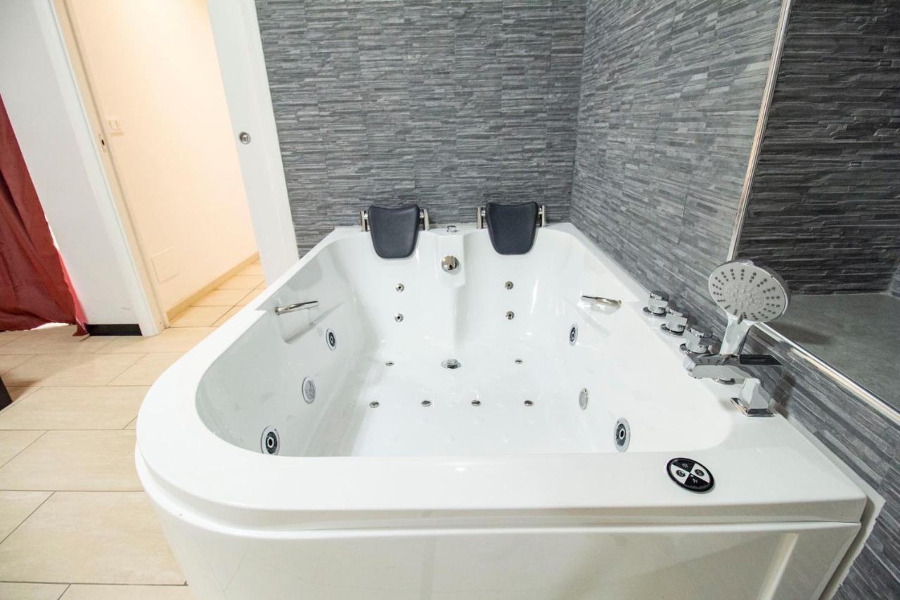 Royal Playa Suite And Apartament -Private Parking- Self Chek Out Aeroporto di Catania Fontana Rossa Esterno foto